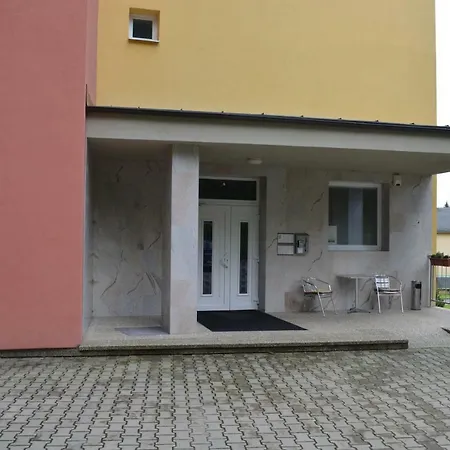 Golem Top Apartman Apartament Štrba